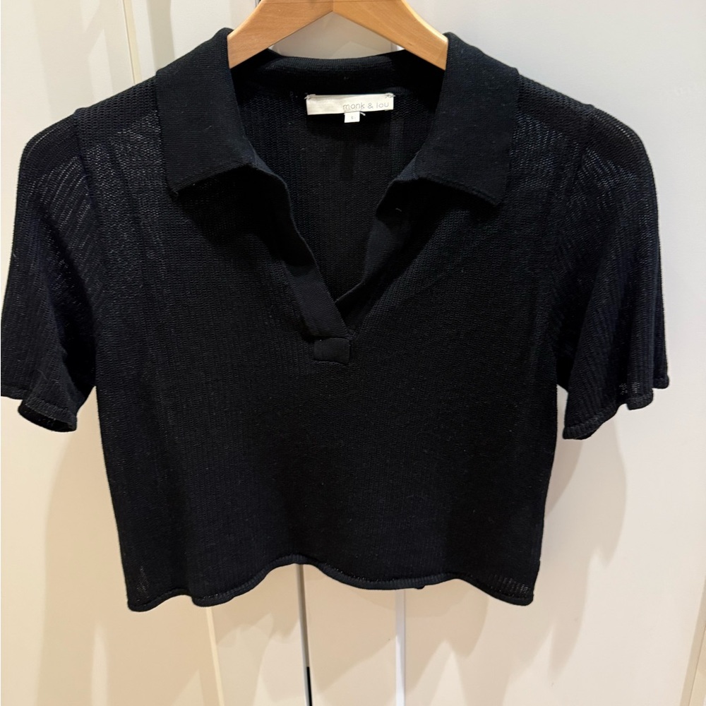Elegant knitted short sleeve top with collar